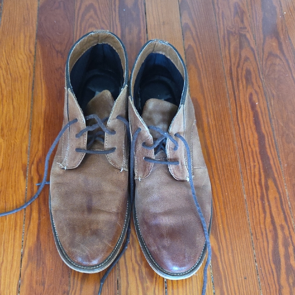 Steve Madden Brown Chukka Boots with Lace-Up Design